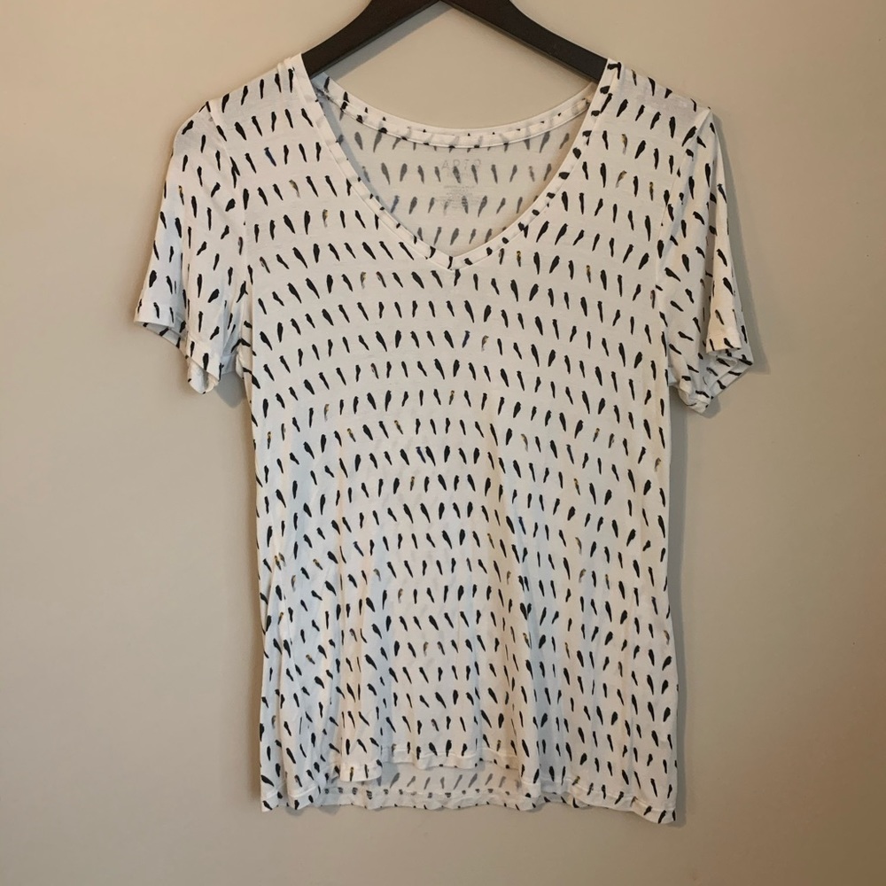 3 for $15🌿APT 9 V-neck shirt